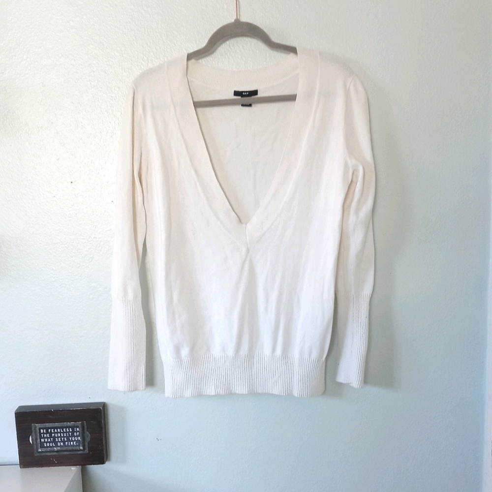 Gap White Long Sleeve Deep V-Neck Sweater